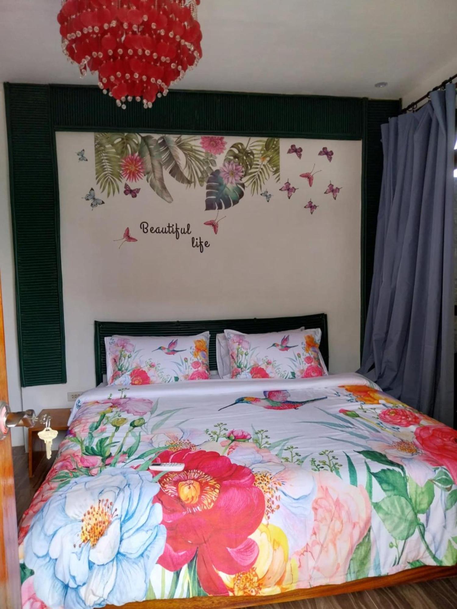 Miley Lodging Restobar New Busuanga Экстерьер фото